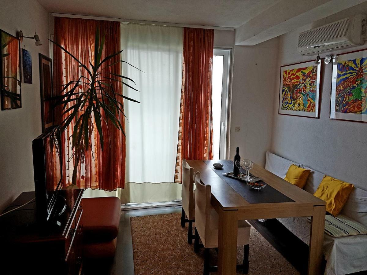 Apartman Kristin Podaca Exteriör bild