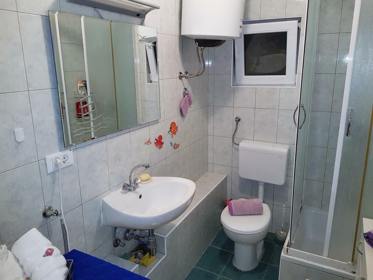 Apartman Kristin Podaca Exteriör bild
