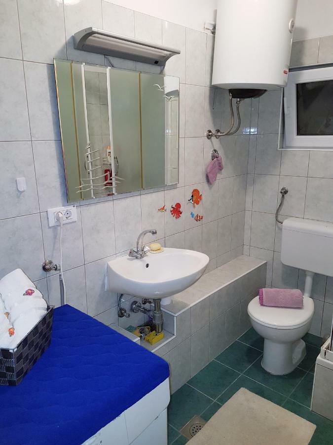 Apartman Kristin Podaca Exteriör bild