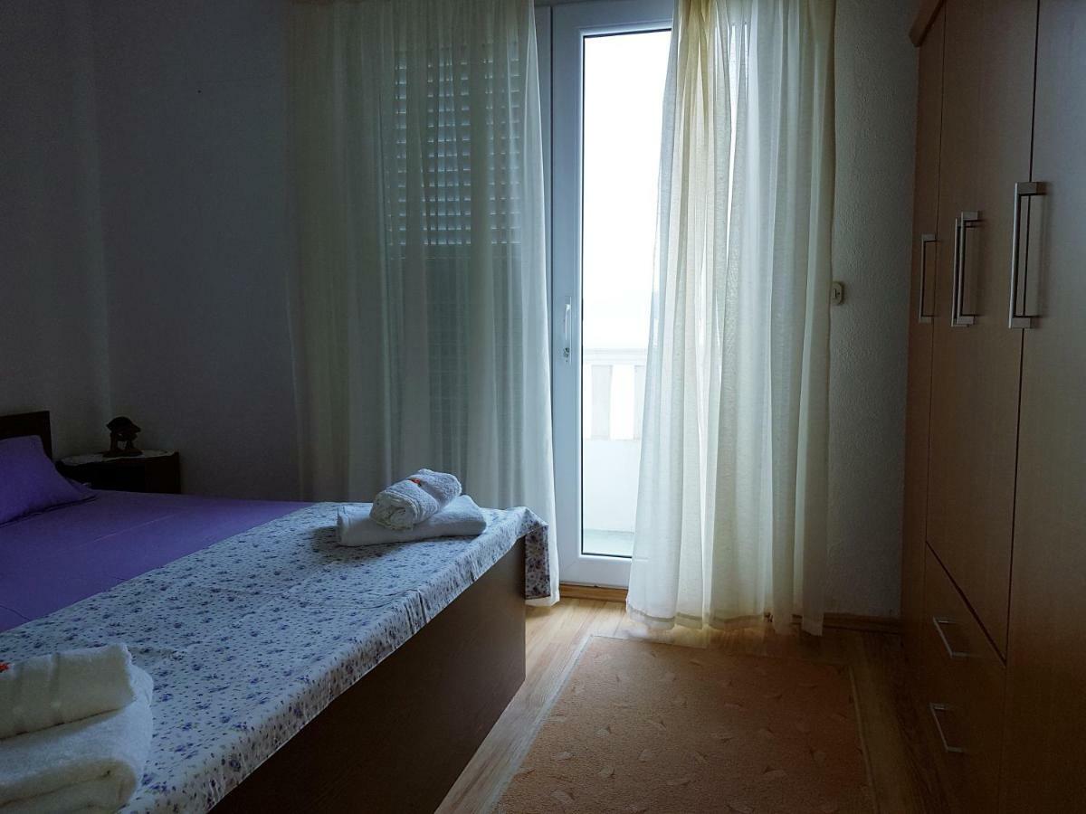 Apartman Kristin Podaca Exteriör bild