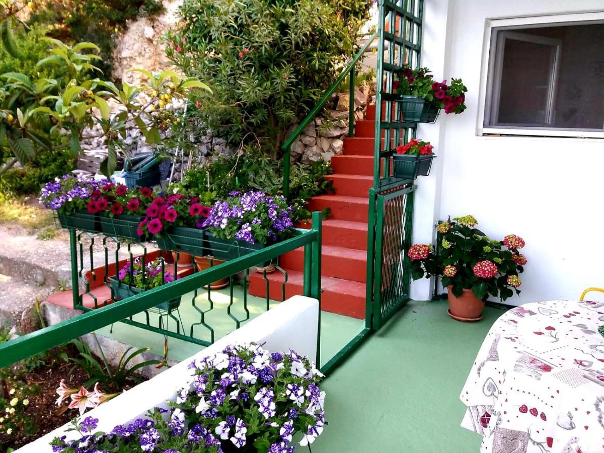 Apartman Kristin Podaca Exteriör bild