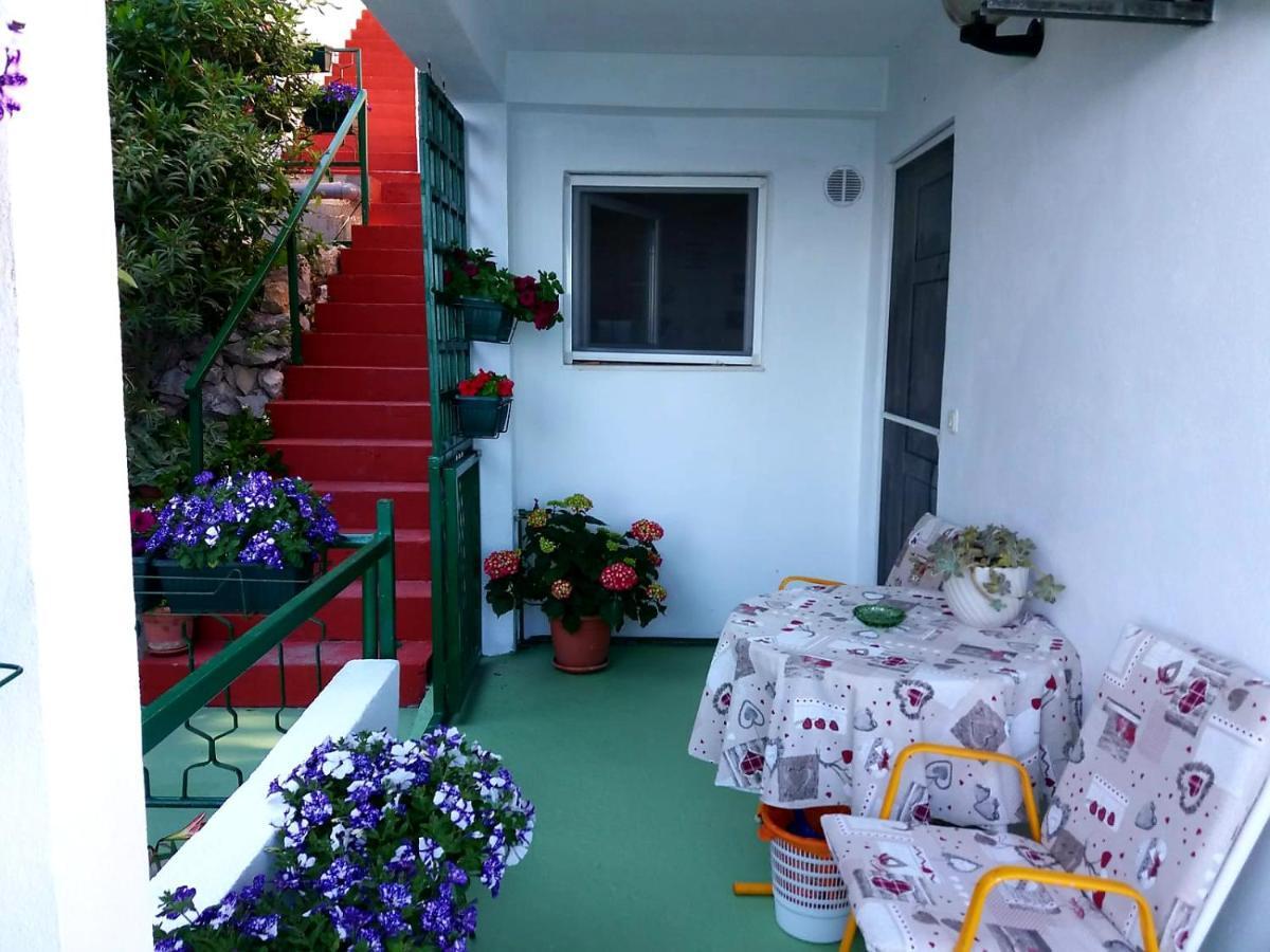 Apartman Kristin Podaca Exteriör bild
