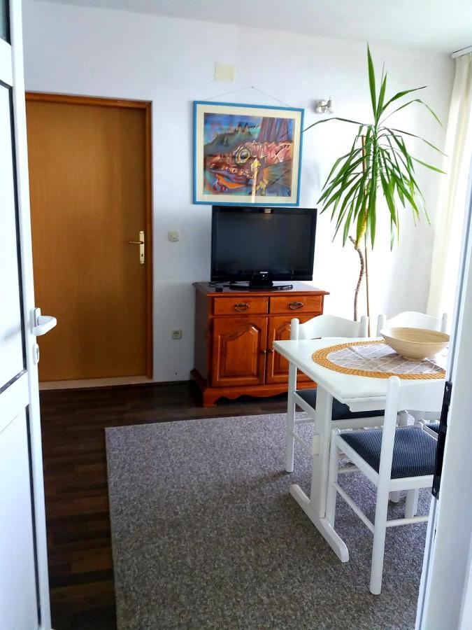 Apartman Kristin Podaca Exteriör bild